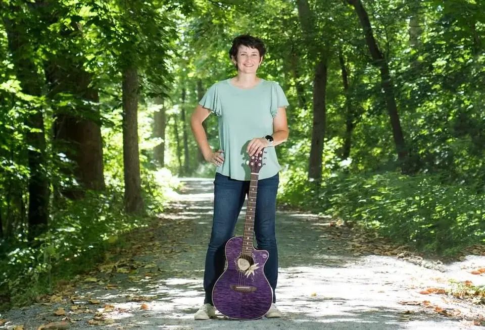 Jeni Hackett back at Blue Ridge Winery