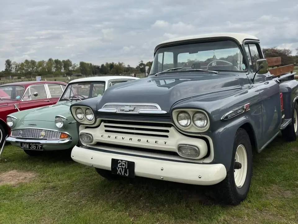 Cars & Crafts