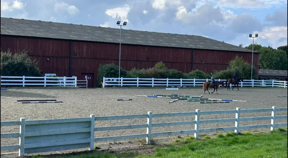Eloise Mayhead OUTDOOR Pole Work Clinic in association with Equine Water Treadmill