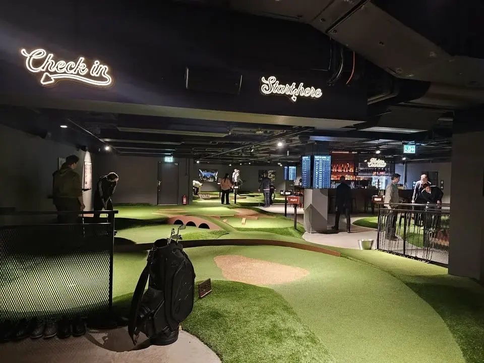 Stockholm making friends Minigolf event