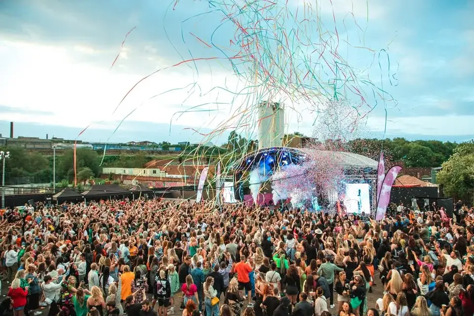 Summer Outdoor 90s & 00s R&B Festival - Chelmsford