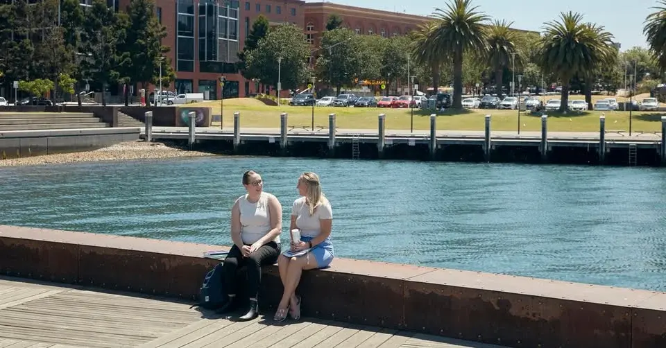 London | Explore a career in health with Deakin Uni