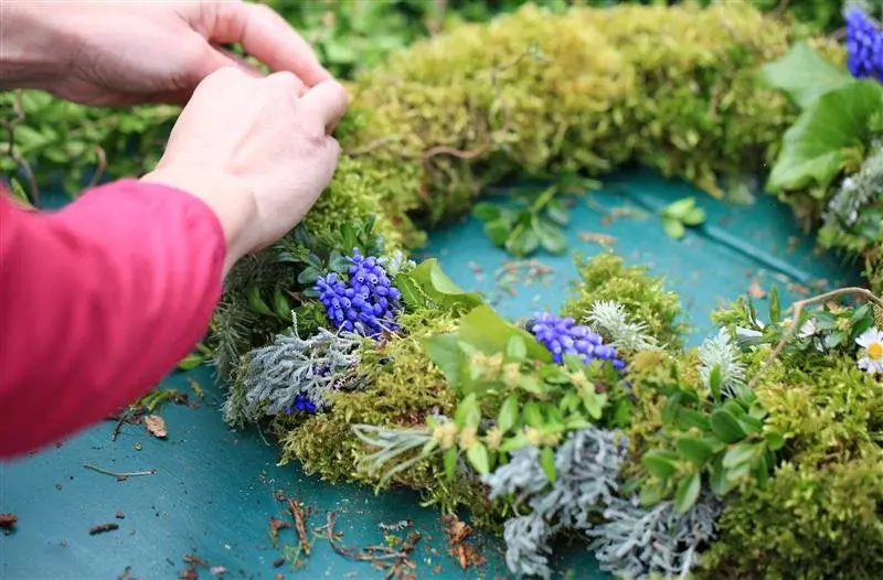 Mother's Day Spring Wreath Making 💐