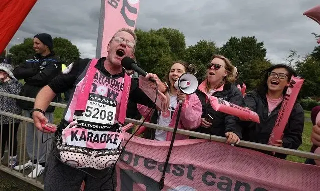 HELA DAGEN LÅNG KARAOKE MARATON 