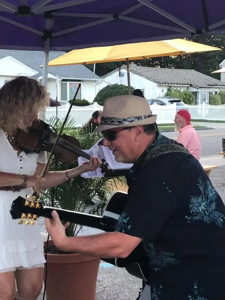 Groovin Bacaro