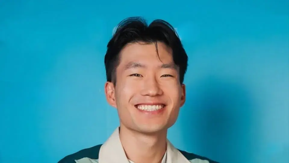 Ray Lau Live (18+)