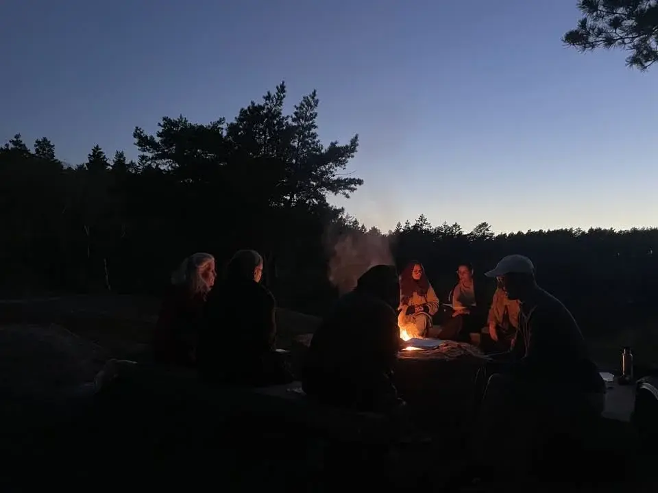 RUNT ELDEN 🔥 Samtal om inre omställning och existensen (Bergsjöbadet, Göteborg)