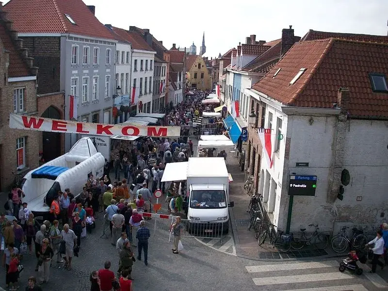 BRADERIE IN DE LANGESTRAAT!!!
