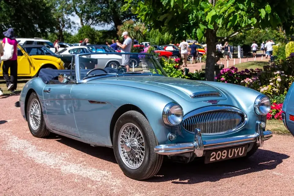 Classic & Retro Show, The Lawn SS4 1PL