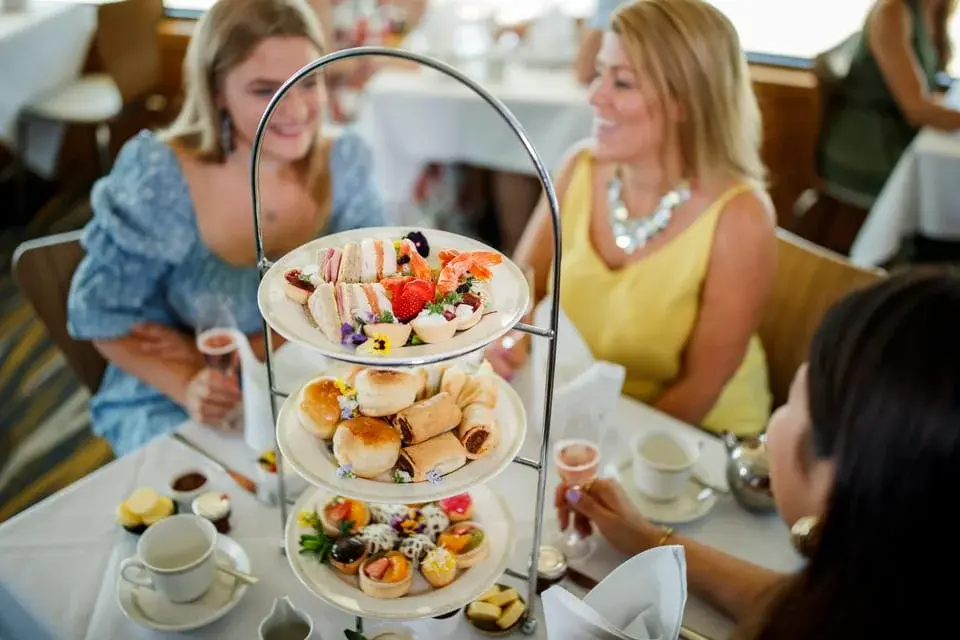 NYC: Boozy Bites & Tea Party Experience - Sundays