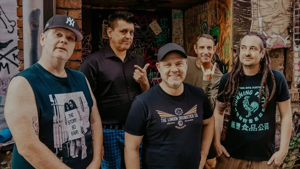 Less Than Jake - Winter Circus