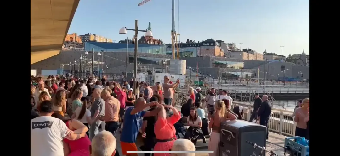 Salsa Beach Party på Vattentorget 💃🕺🌞