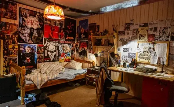 đ„ Heavy Metal-utstĂ€llning: FrĂ„n TonĂ„rsrum till Scen & Zine! đ€đž