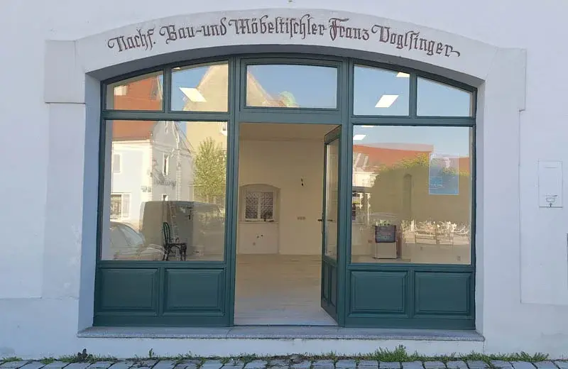 Ausstellungseröffnung Galerie 12 - Werke von Prof. Neuwirth