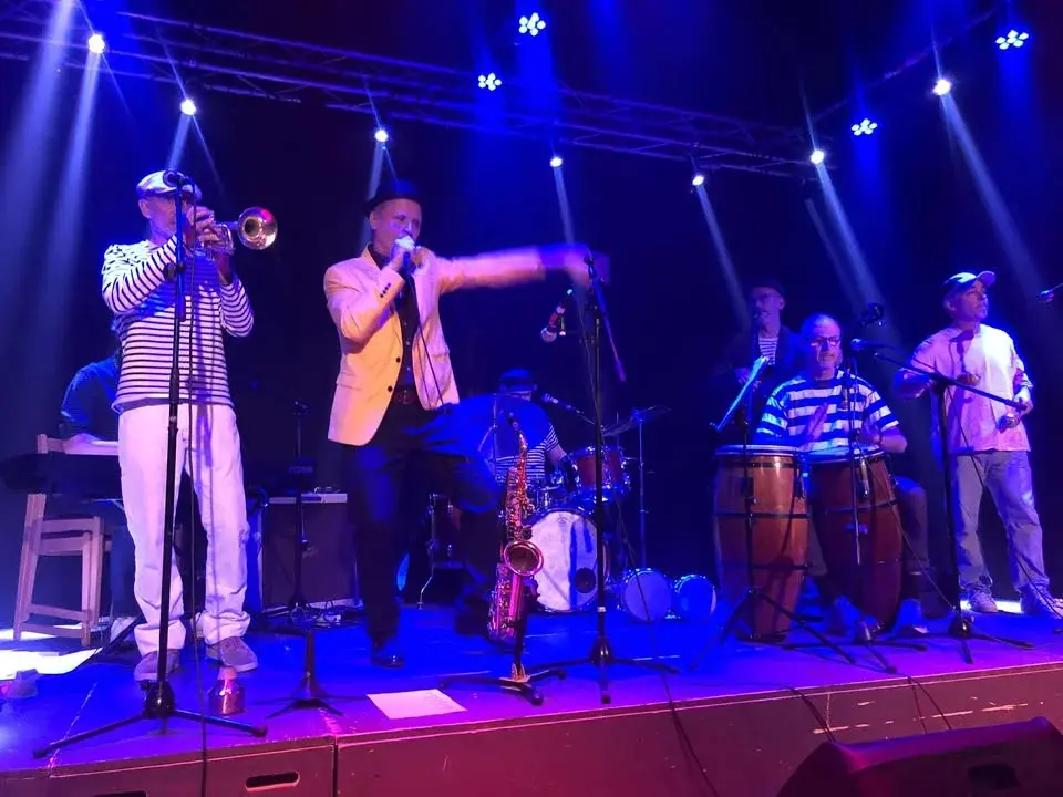 Svängig calypso på svenska — Bananrepubliken • Konsert på Konstepidemin