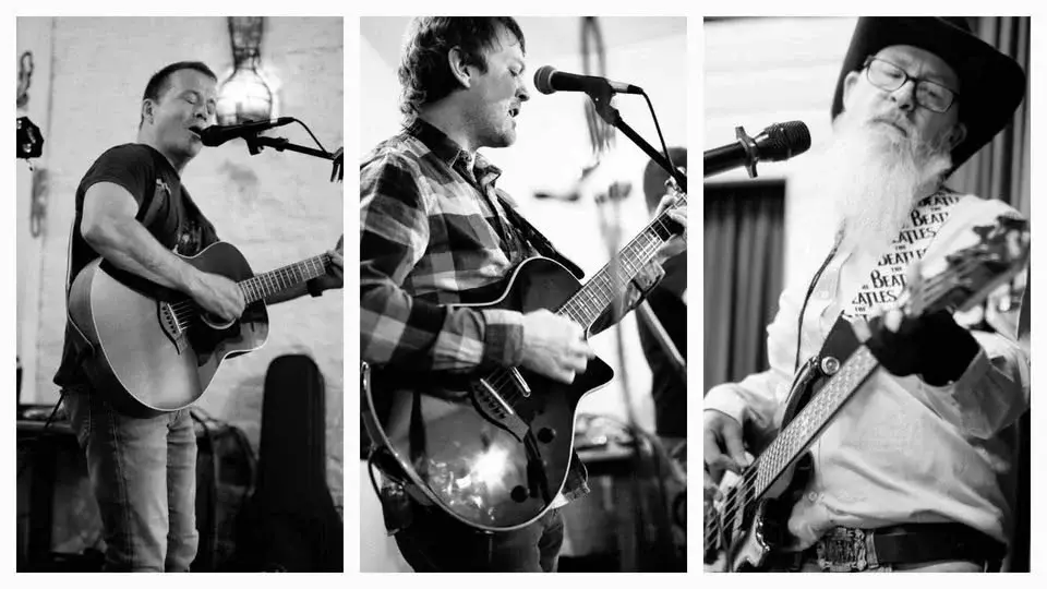 Mellow Submarine (acoustic Beatles trio) @ The Ostrich