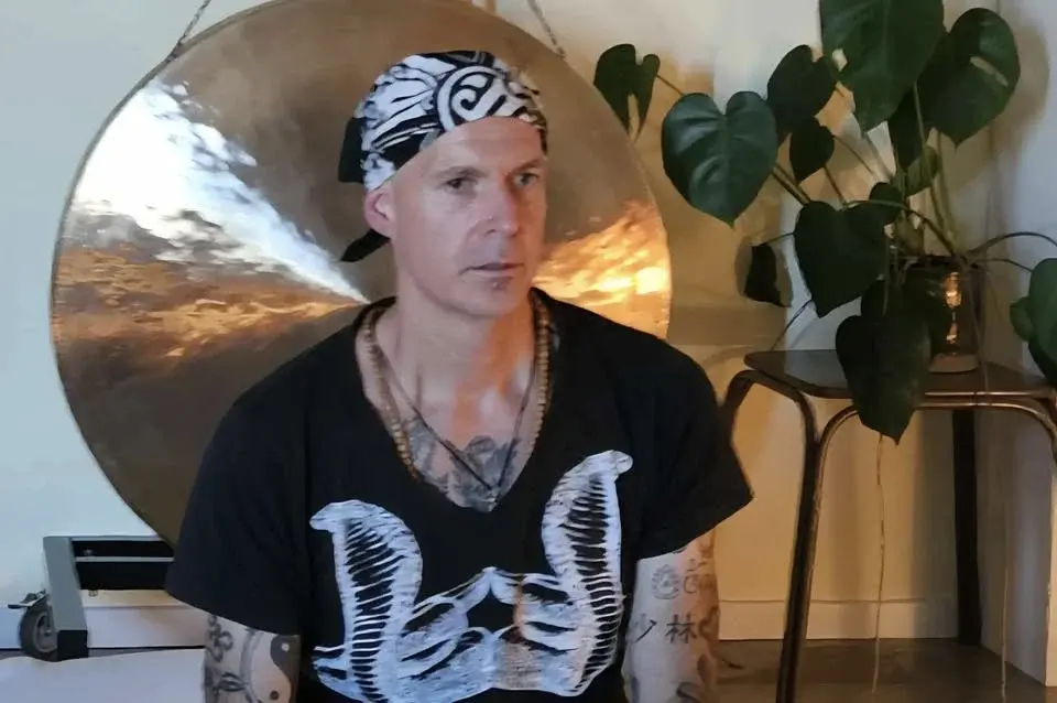 Tea Meditation & Meridian Yin Yoga Workshop with Heng Ni (Todd Grube) đż