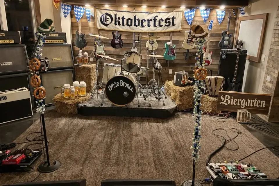 Oktoberfest with White Bronco. 