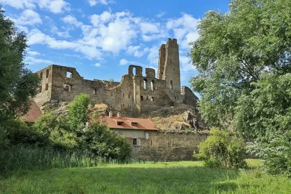 Velikonoční rytířská slavnost na hradě Okoři
