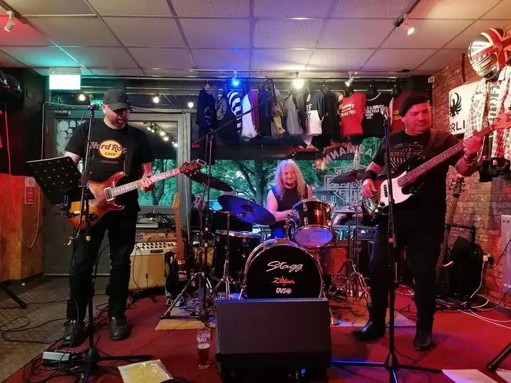 Moonshine rock Downstairs at Chas Mann's