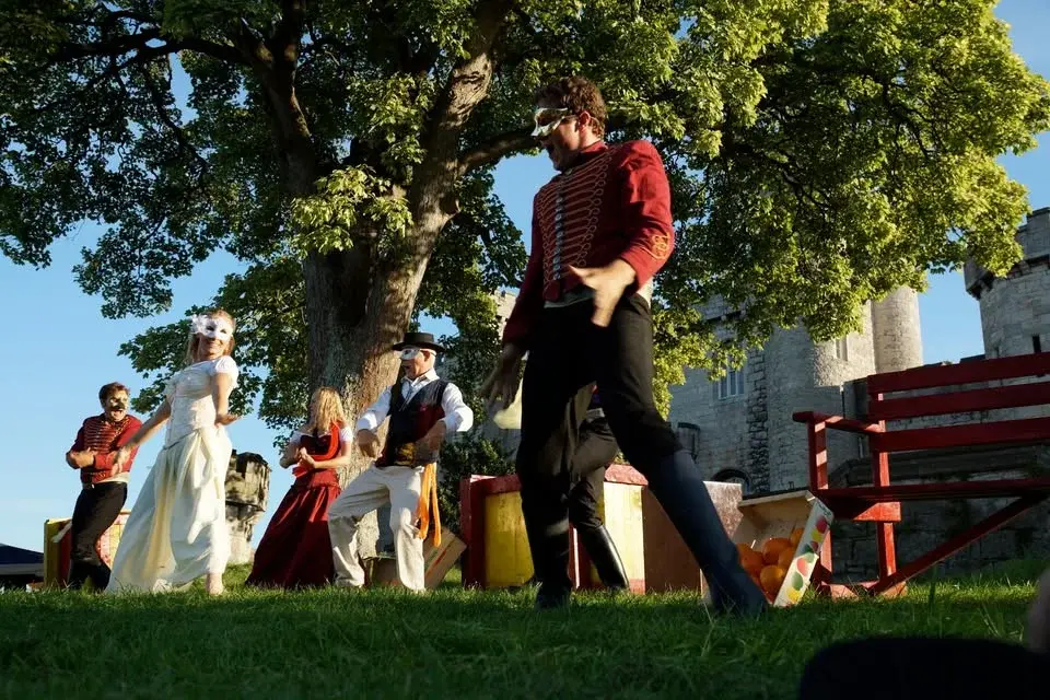 A Midsummer Nights Dream - The Place Outdoors
