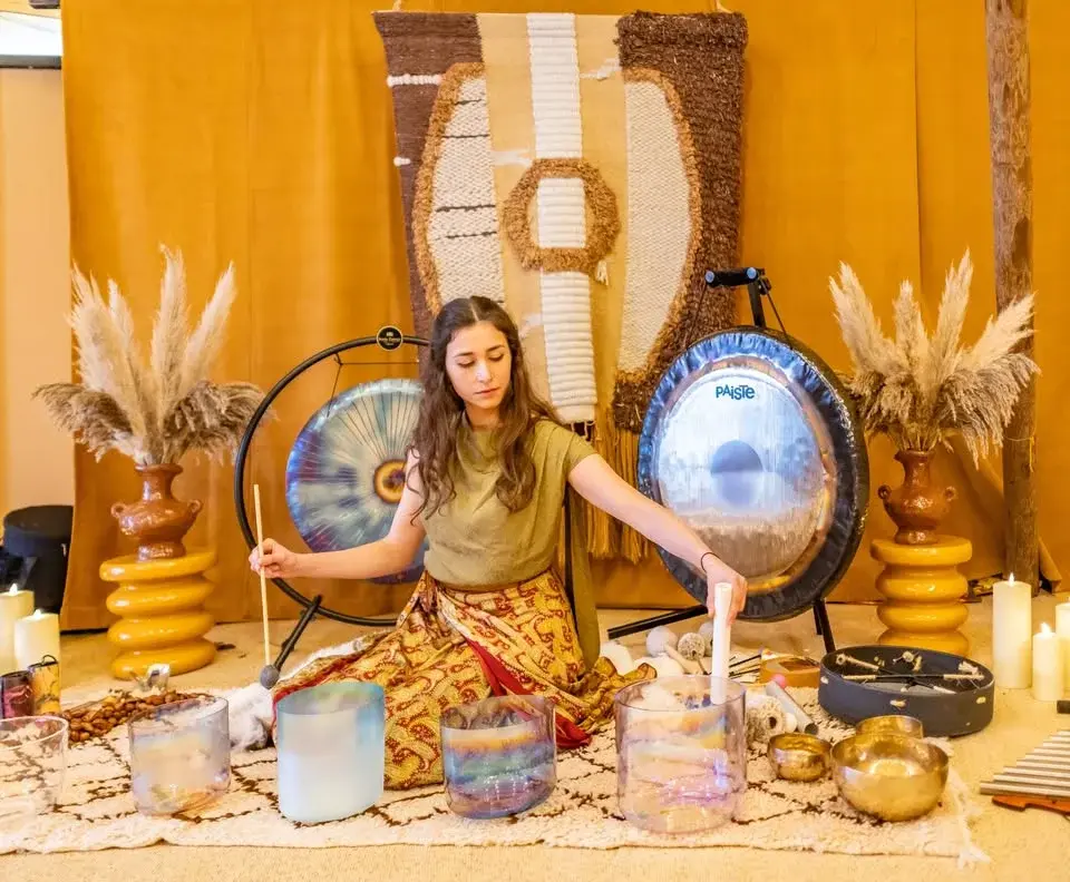 Slomo Tipi Session: Sound Bath
