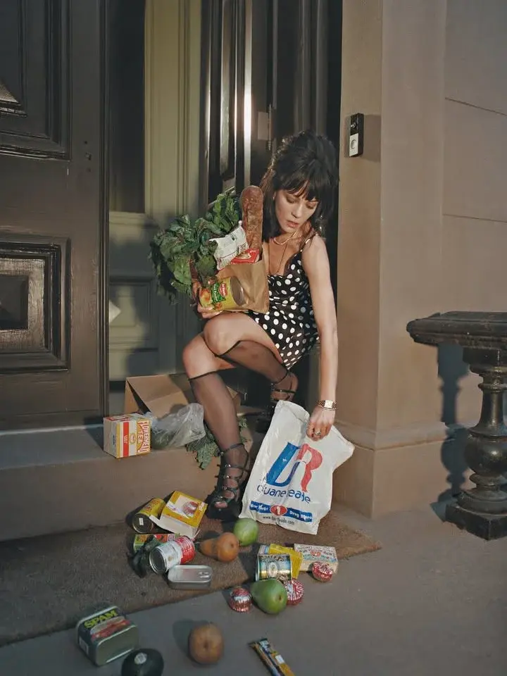 Lily Allen: Performs West End Girl