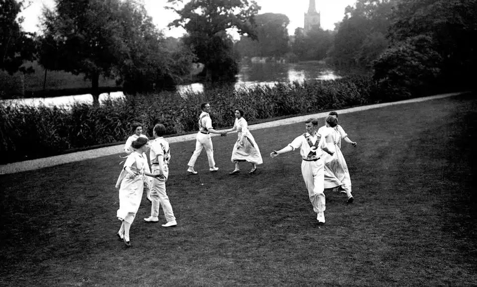 English Country Dancing