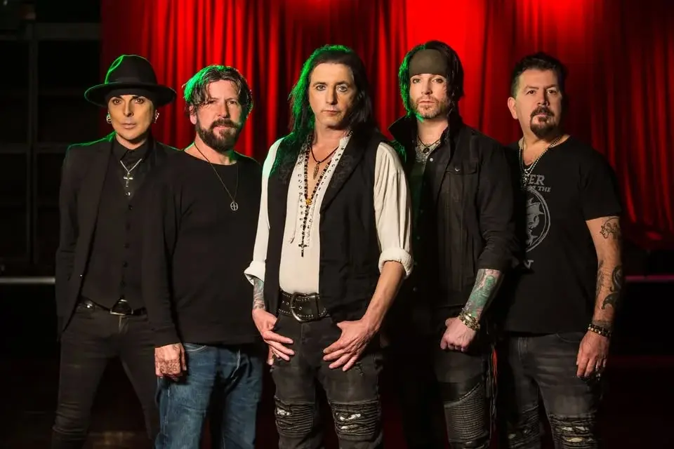 L.A. GUNS - Nürnberg, Hirsch