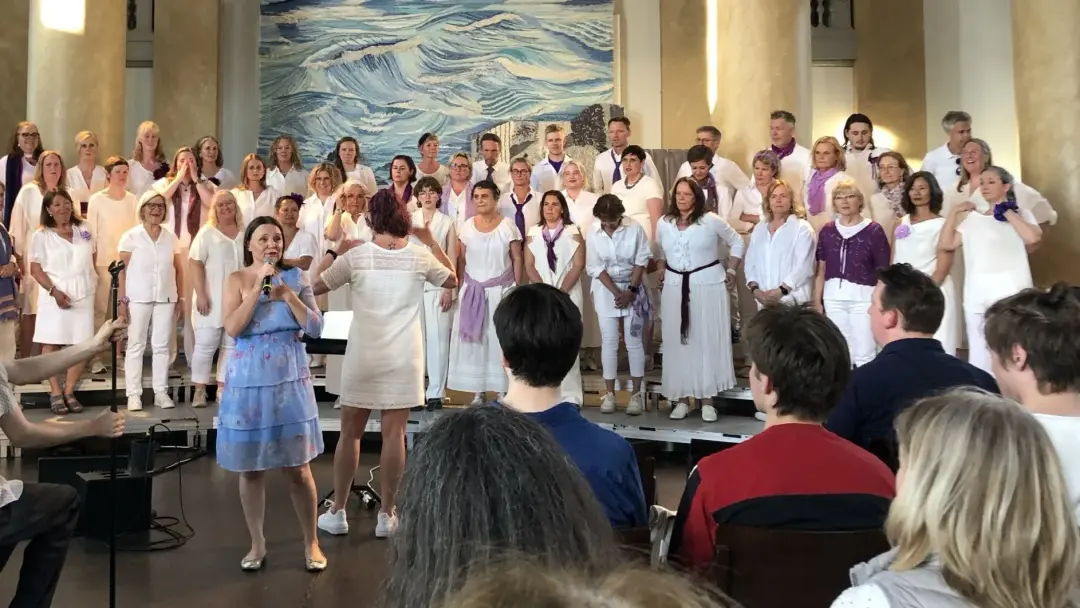 đ¶ Sommarkonsert med Kör â FĂ€rg och GlĂ€dje i Musiken! đžđ”