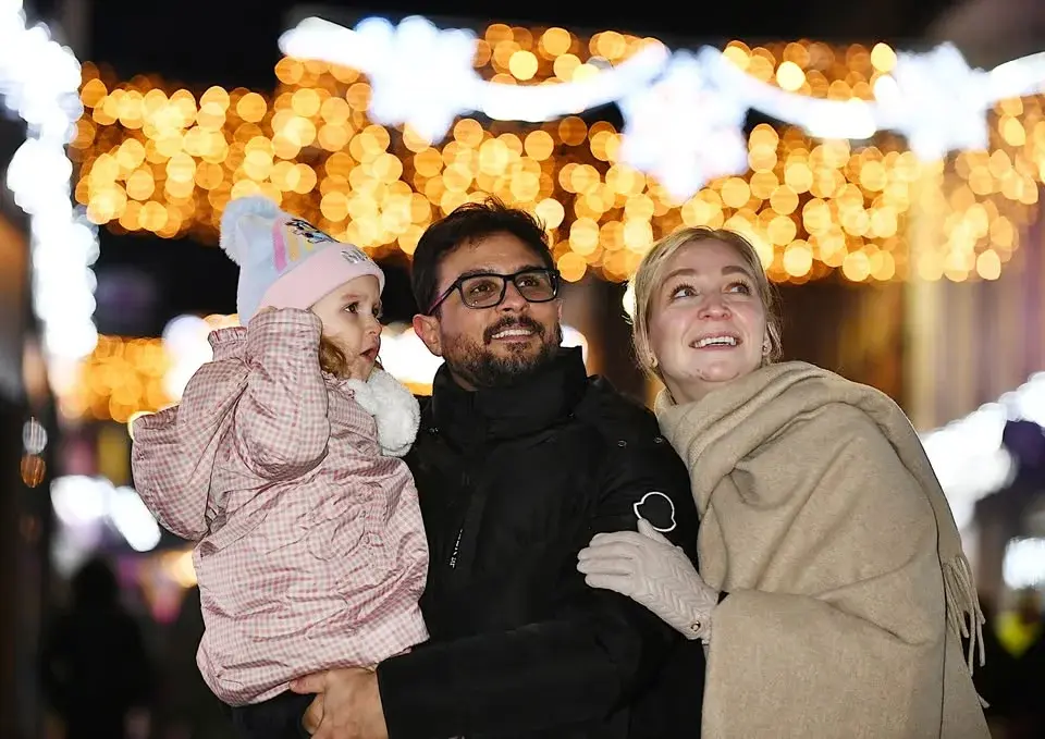 Hinckley Christmas Light Switch On (Friday only) and Tin Hat Fair