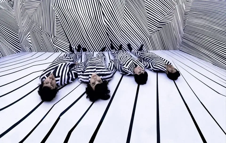 Ladytron "Paradises"