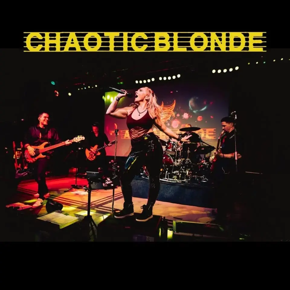 Chaotic Blonde @ Whitlows on U St.!
