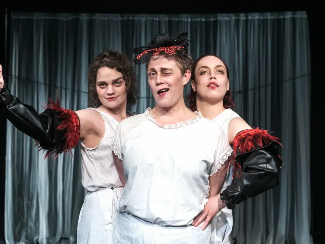 Pelikanen – Musikaliskt Strindberg i Parken 🎭🎶