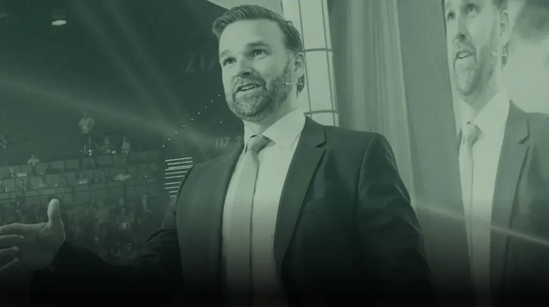 Exklusivt samtal med Christopher Engman đ€đ
