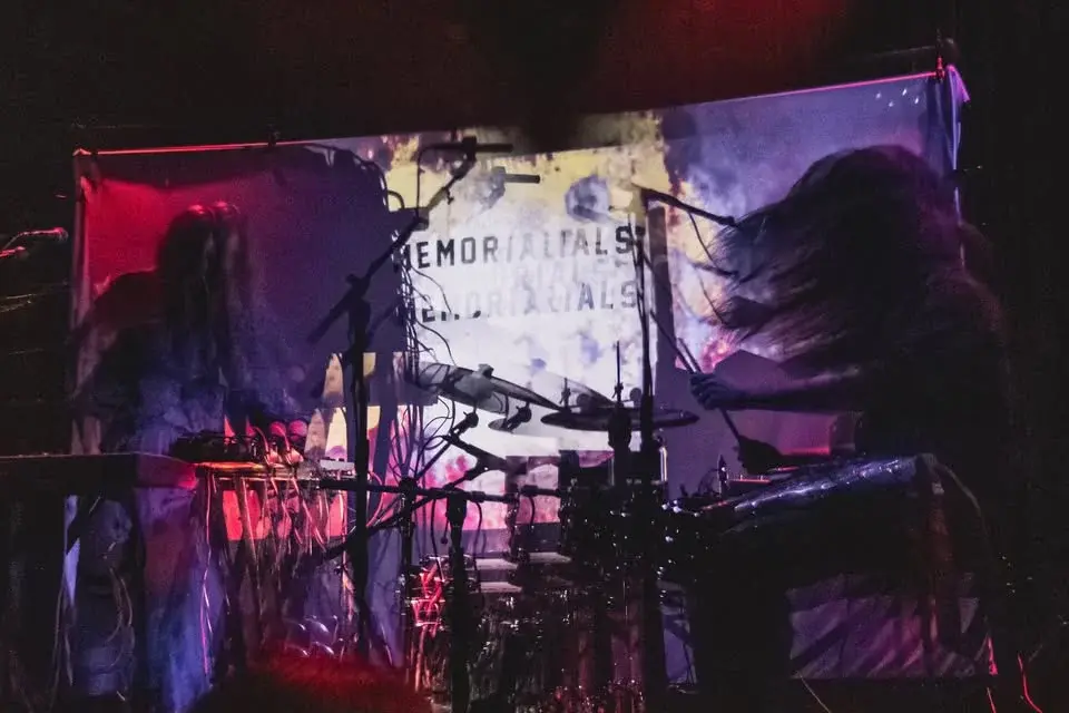 Psych presents / MEMORIALS + Lello / 26.4.26 / Heartbreakers