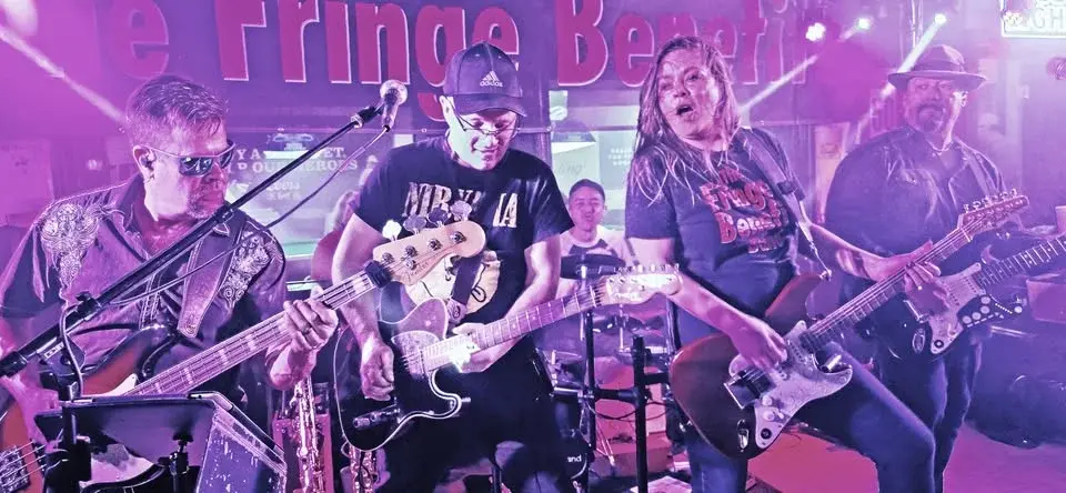 FBB at Wings & Ale Lexington w Cancer of Many Colors