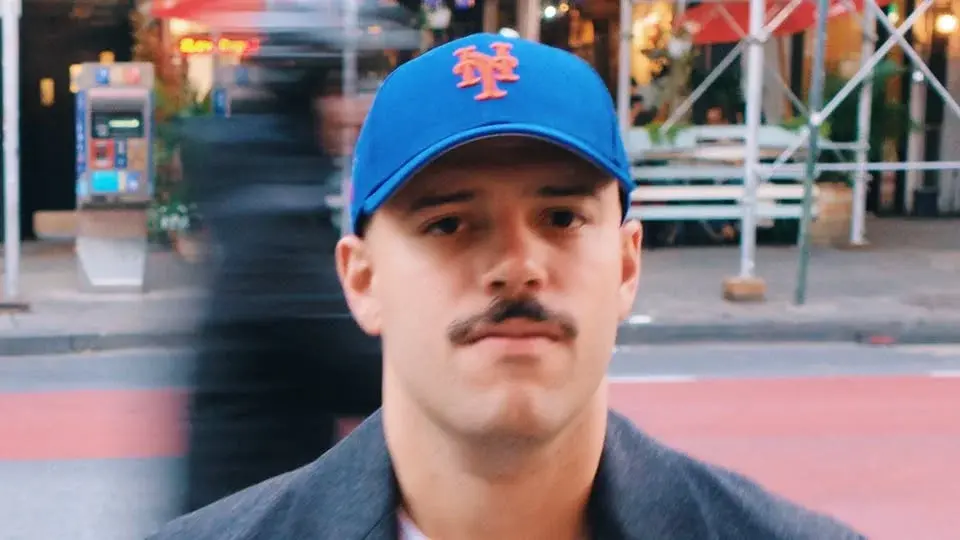 Angelo Colina (En Español)