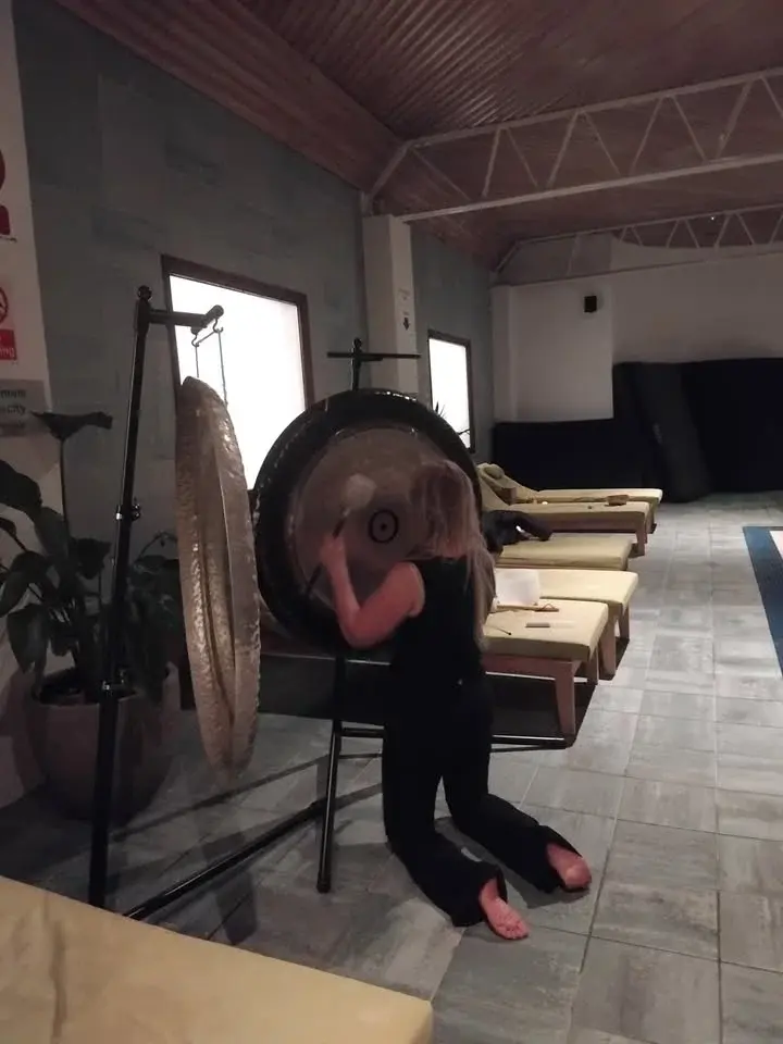 Floating Gong Bath 🎶 