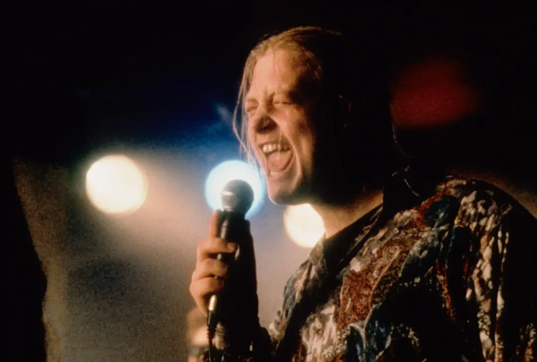 🎤 Andrew Strong tolkar The Commitments – Live på Berns! 🎶
