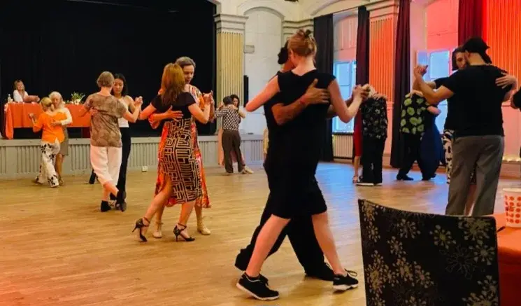 Milonga Tango Brujo, söndagen den 1 mars med tdj Adriana Luiza!