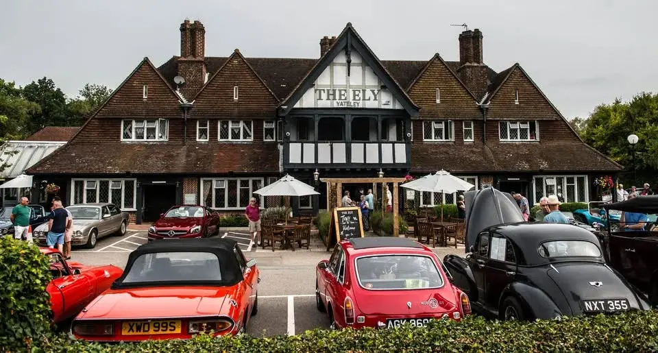Members Classic Car Breakfast Meet at The Ely