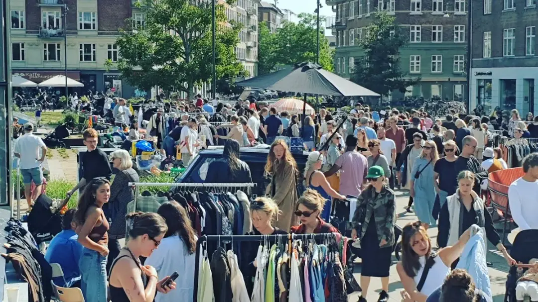 LOPPELINDA på ENGHAVE PLADS ved METROEN - September Marked!